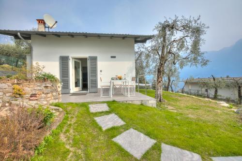 Relais Nanzello Garda Living 1 and 2 - Happy Rentals