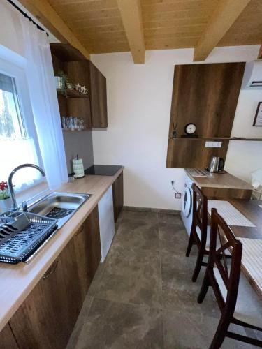 Vízitündér Pihenőpark Apartmanok (Vizitunder Pihenopark Apartmanok) in Ujhartyan