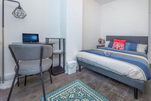Modern family home w/Wi-Fi, Netflix, self check-in, Londra