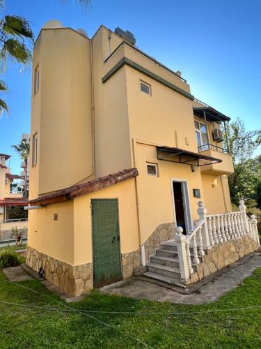 FAMILY VILLA by the sea