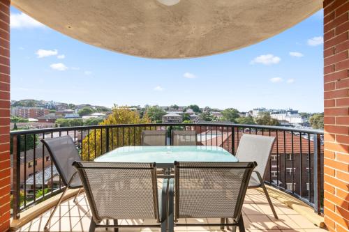 Spacious 3-Bed with Alfresco Dining by Amenities - image 13