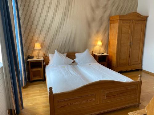 Classic Rooms by Carlton-Europe Vintage Adults Hotel - image 10