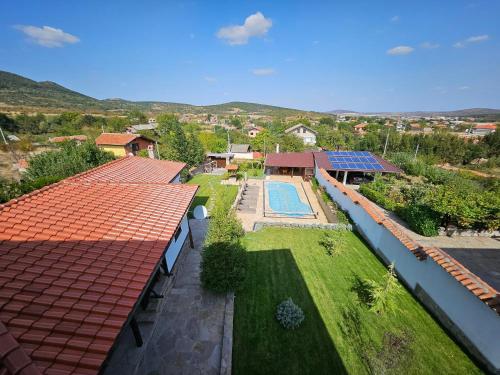 Skats, Vila Toplika in Mineralni Bani