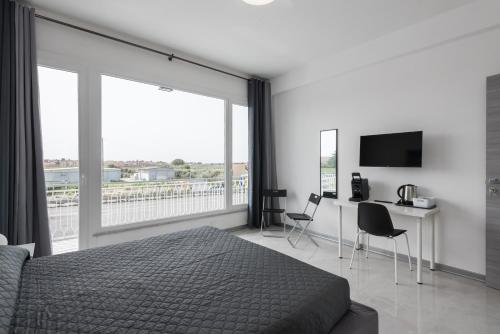 로마 Travelershome Ciampino Airport GuestHouse 600m to Airport ottimo per chi viaggia in auto 3성급 호텔 스위트룸