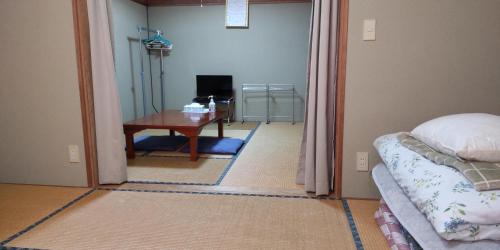 Japanese Style Room with Shared Bathroom