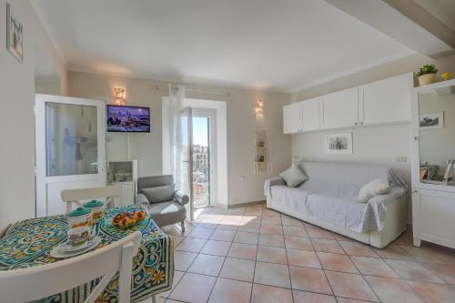  Nido Belvedere AC and Lake View - Happy Rentals in Lesa