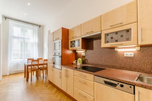Historic Centre Apartments V - image 10