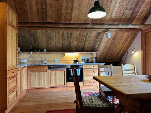 Charmante Gastewohnung in altem Bauernhaus in alpiner Alleinlage in Loipersdorf