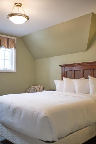 Smith Carriage House Suite