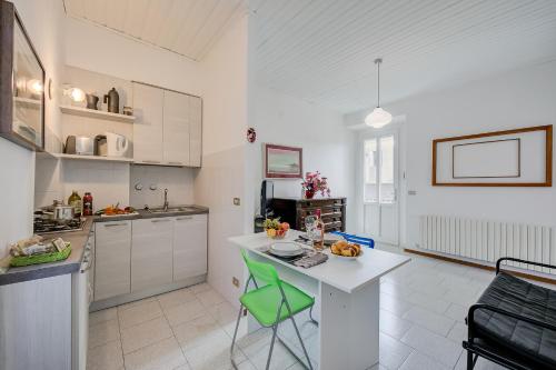  Casa Olivia Little Sweet Escape - Happy Rentals in Vezzo