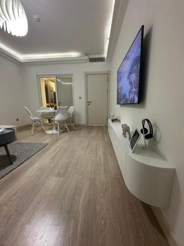 Regina's Sky City Apartment, Skopje (photo 7)