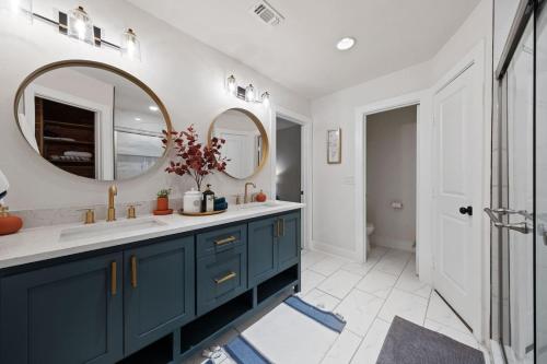 Spacious 6 Bed House Near Airport, Pet-friendly, Close To Afb - San Antonio