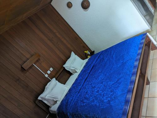 1 queen bed