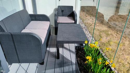 Balcony/terrace, Hieno yksio Tapiolan urheilupuistossa. in Nuuksio