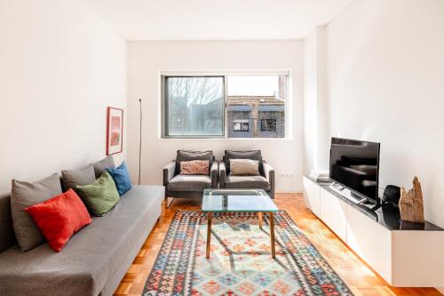 VIVA Nanda's Place, Porto