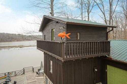 Lake View - Sleeps 14 - Kayaks and More!