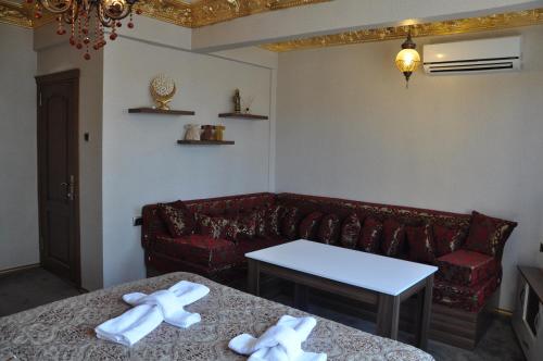 Two-Bedroom Suite image 10