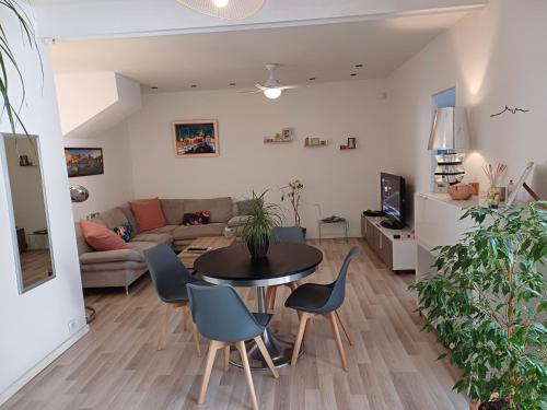 Chambre dans maison avec jardin - Pension de famille - Marseille