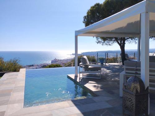 Sitges Spaces Sea View Villa- 6 Bedrooms, 5 bathrooms, 2 private pools, Near center - Accommodation - Sitges