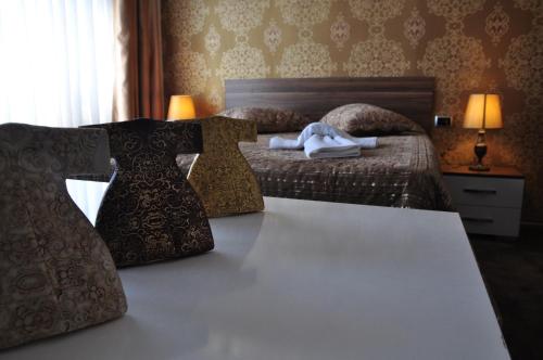 Two-Bedroom Suite image 4