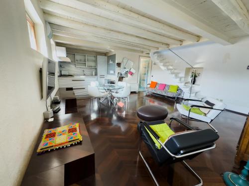 One-Bedroom Apartment - Split Level - Arena Deluxe - Piazetta Mura Gallieno 46 image 2
