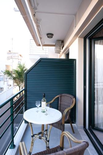 Deluxe Double Room with Balcony image 7
