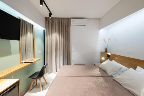 Deluxe Twin Room image 4