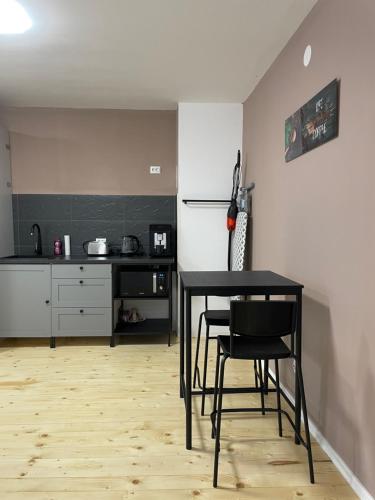 Schei Central Studio Rooms in the heart of Brasov 2