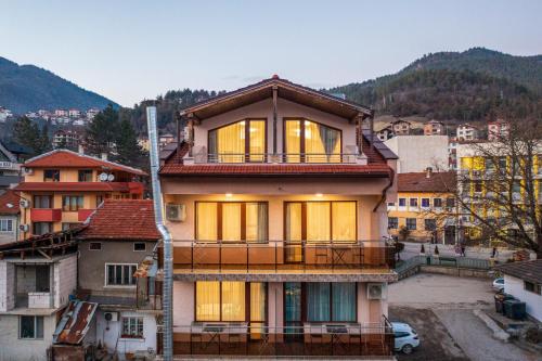 VALEMO Apart House