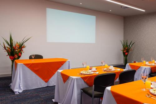 Hotel Holiday Inn Express & Suites Medellin, an IHG Hotel