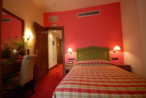 1 queen bed