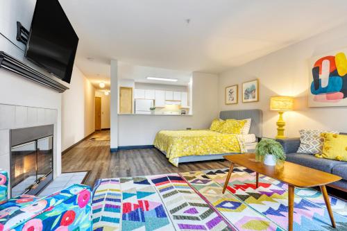 Apartment with Balcony image 6
