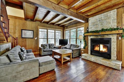 Chalet 9019 Chemin des Alpages by Les Chalets Alpins, Stoneham
