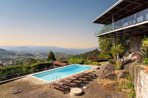 Host Wise - Luxurious House with Private Pool Amazing views gîte à louer Areosa de Cima