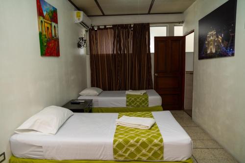 Triple Room image 5