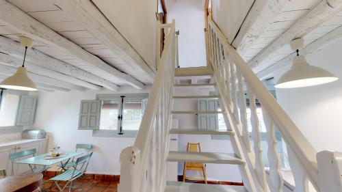 El Vergel de Chilla tiene 3 alojamientos Abejas 1 Abejas 2 y Libélula - image 9