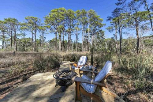 3 bed 3 bath beach and bay escape - Free golf cart