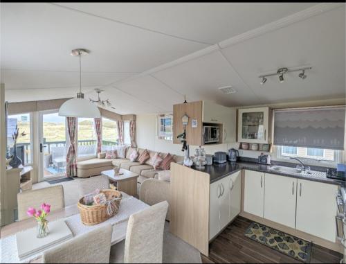 Krogs/atpūtas telpa, Peacehaven, Ynyslas, Borth in Borta
