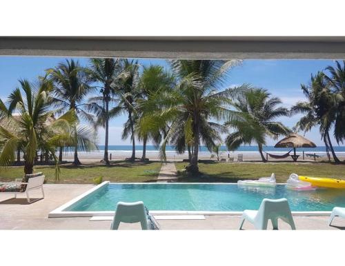 Casa Carey Lajas Pty Exclusive Beachfront Villa