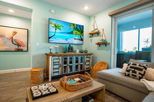 Bungalow at Margaritaville! Less than 1 Mile to AMI! in Bradenton, USA