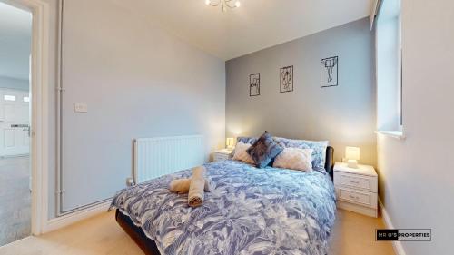 Cardiff city centre and free parking, Cornwall