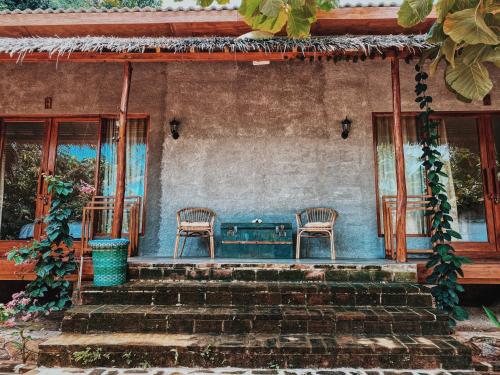 Balcony/terrace, Basa-basi Lodge in Karimunjawa