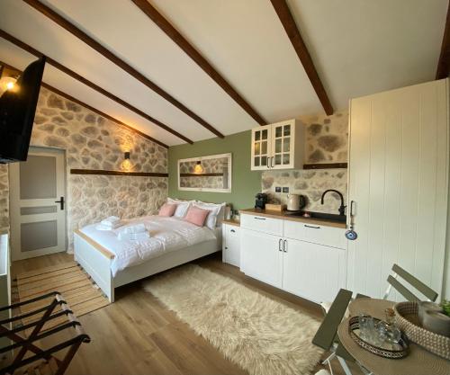 1 queen bed