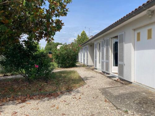 Grande maison avec jardin 8 personnes proche Bordeaux - Location saisonnière - Latresne