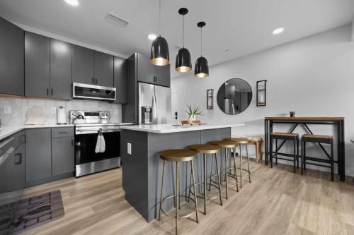 Slabtown 203 Luxury Condo Great Location