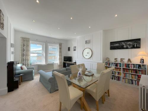 Sandy Toes - awesome beach view and access, Ventnor (foto 4)