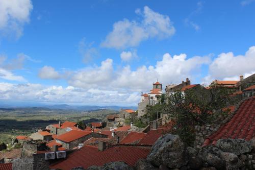 A környék, Lugar São Salvador de Monsanto (Lugar Sao Salvador de Monsanto) in Monsanto