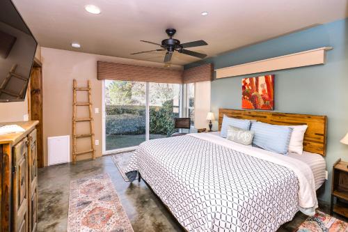 Cozy Cactus Inn