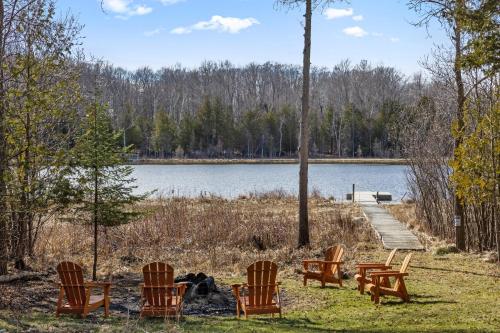 The Pineapple Lake House