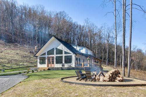 Gorgeous Swannanoa Home with Sweeping Mountain Views in Swannanoa, USA
